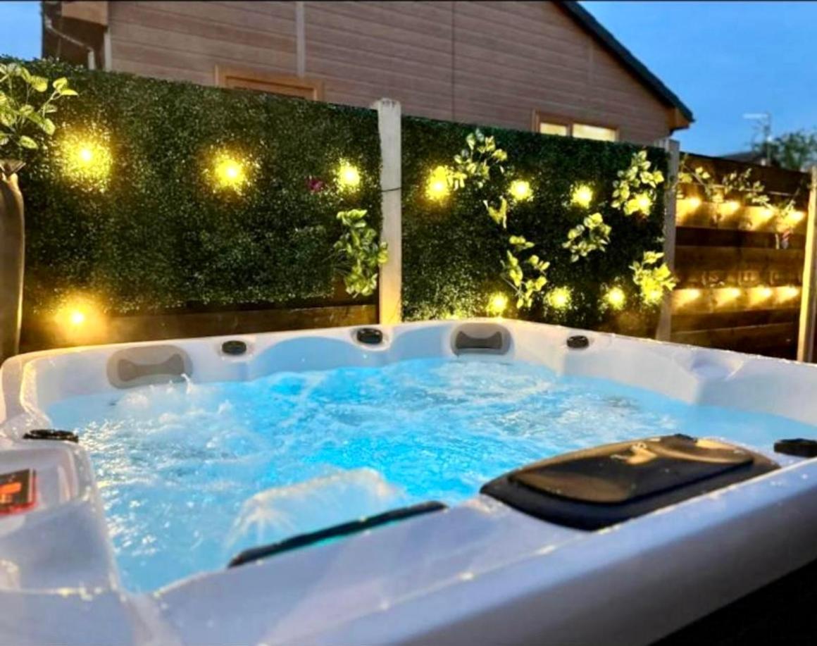 Willow Cottage With Hot Tub Strensall المظهر الخارجي الصورة